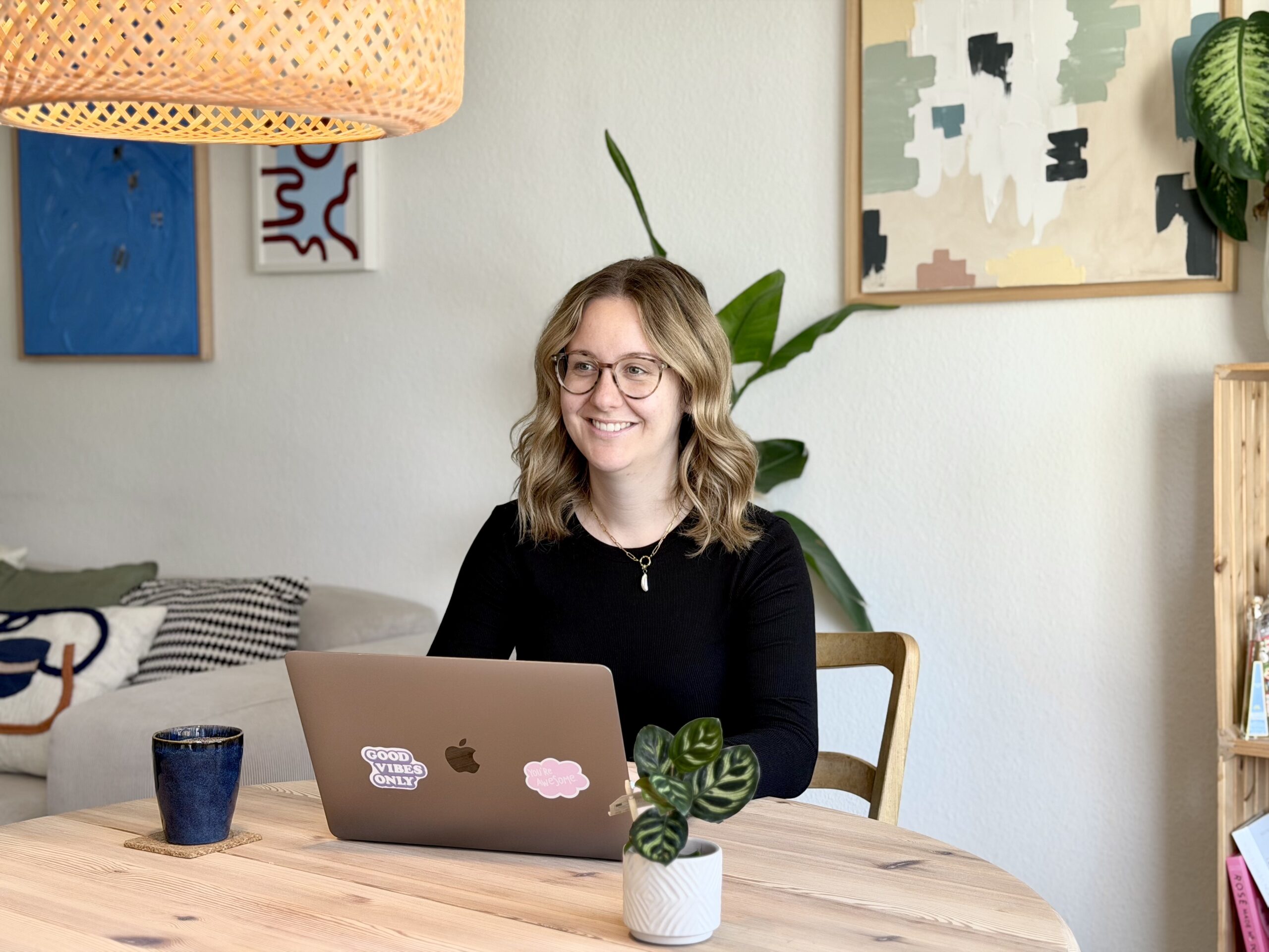 Elena bei der Arbeit